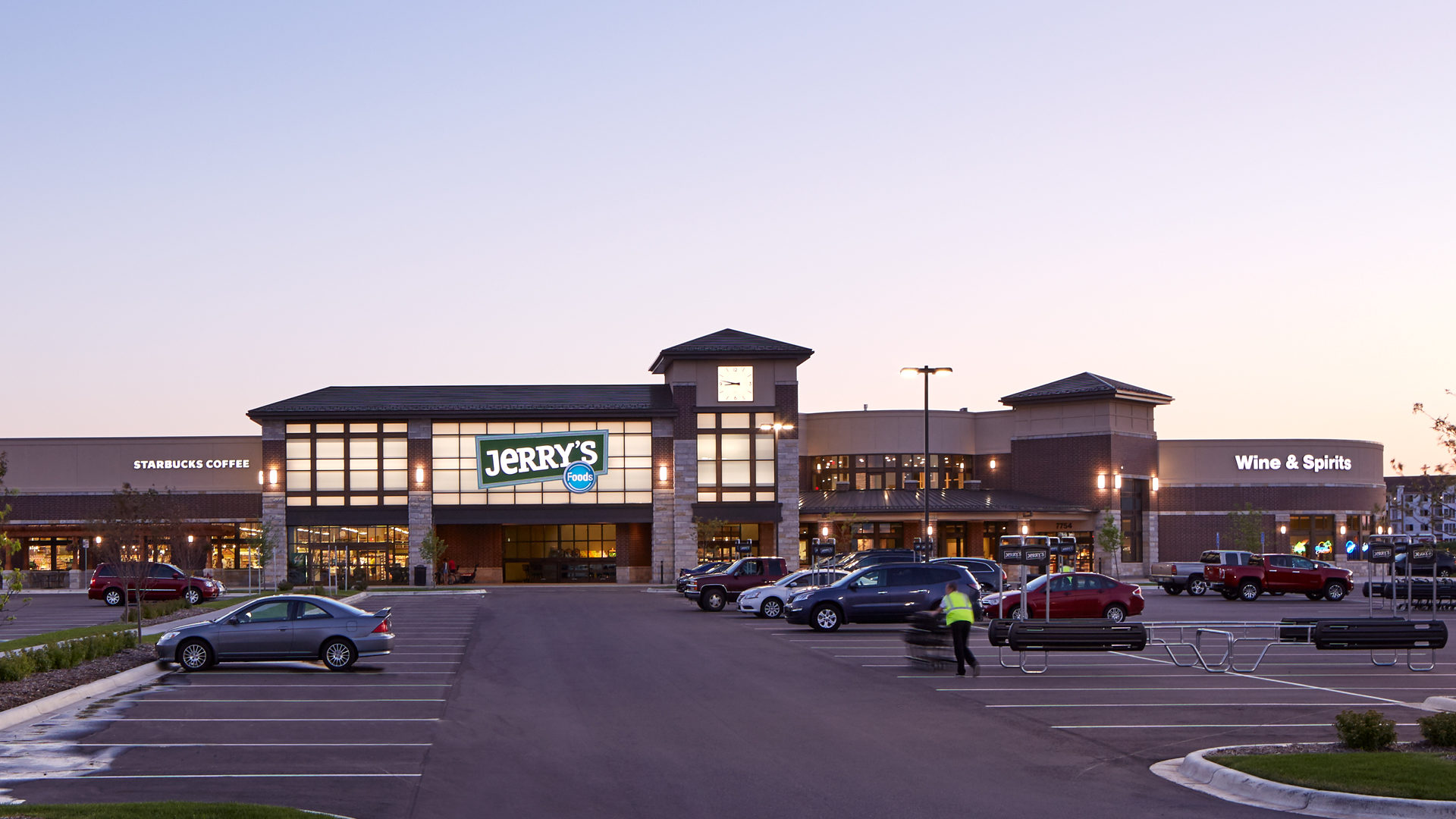 Jerrys Foods Grocery Store Woodbury Dawn Exterior