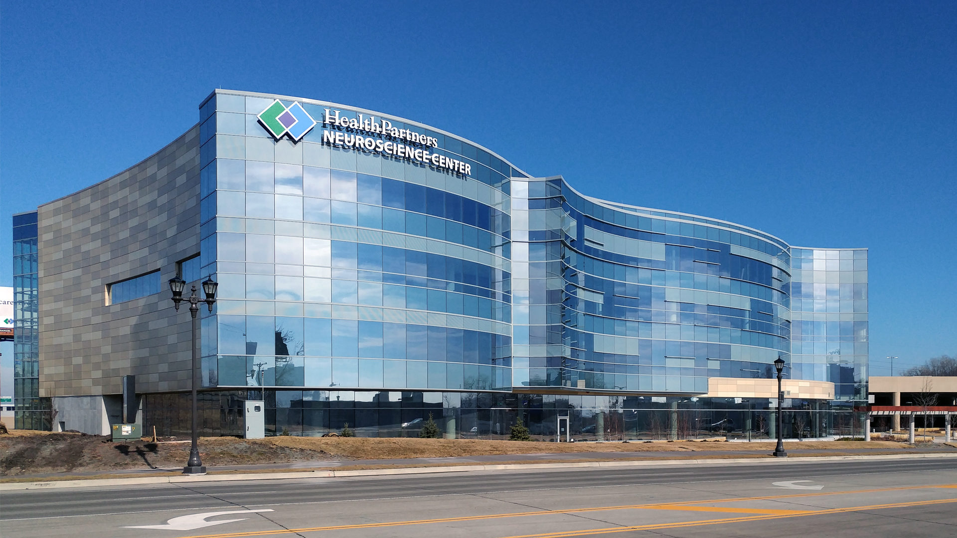 HealthPartners Neuroscience Center Exterior View of Glass Facade