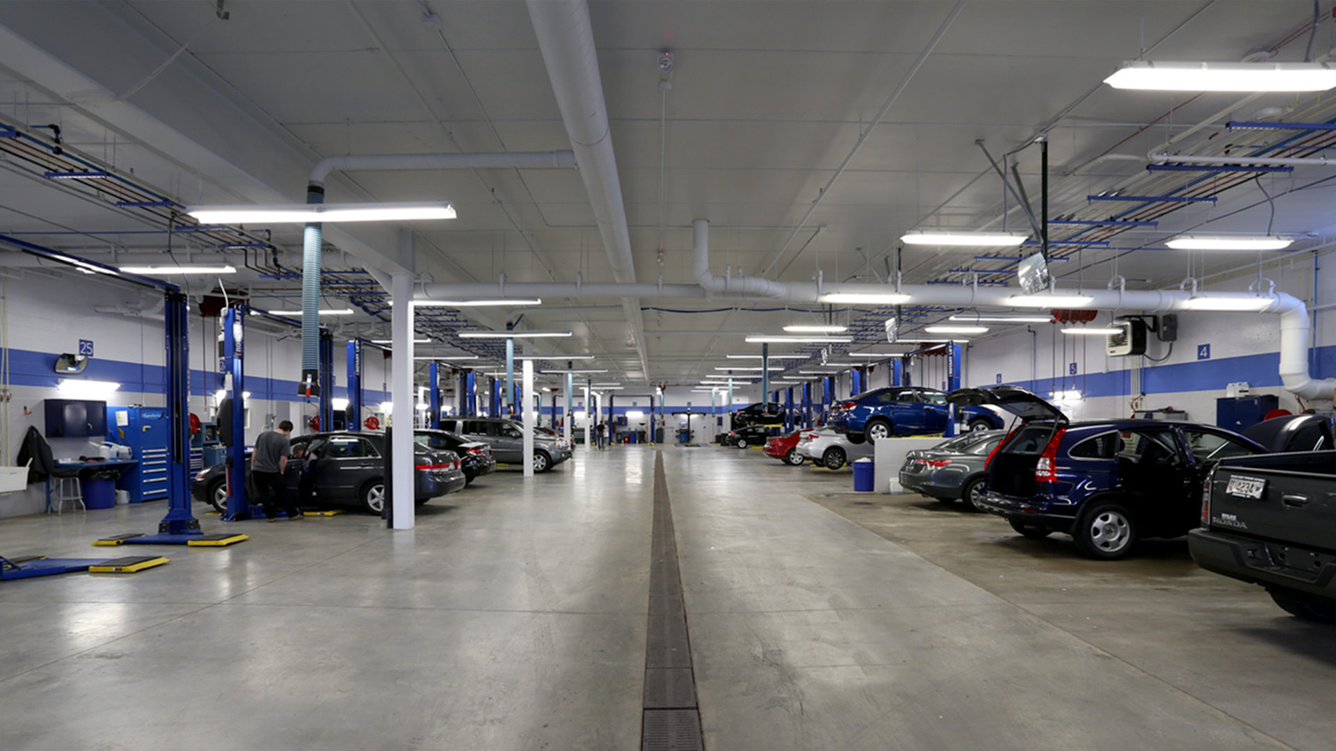 Wilde East Towne Honda Madison WI Service Center Garage