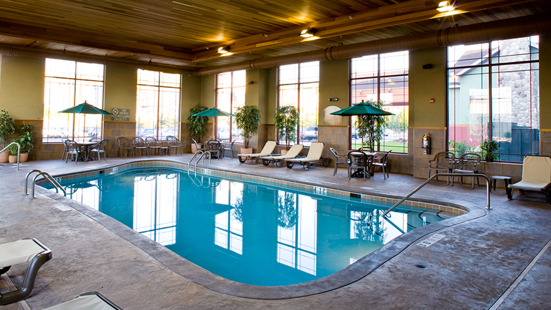 Canal Park Lodge Hotel Duluth Interior Pool