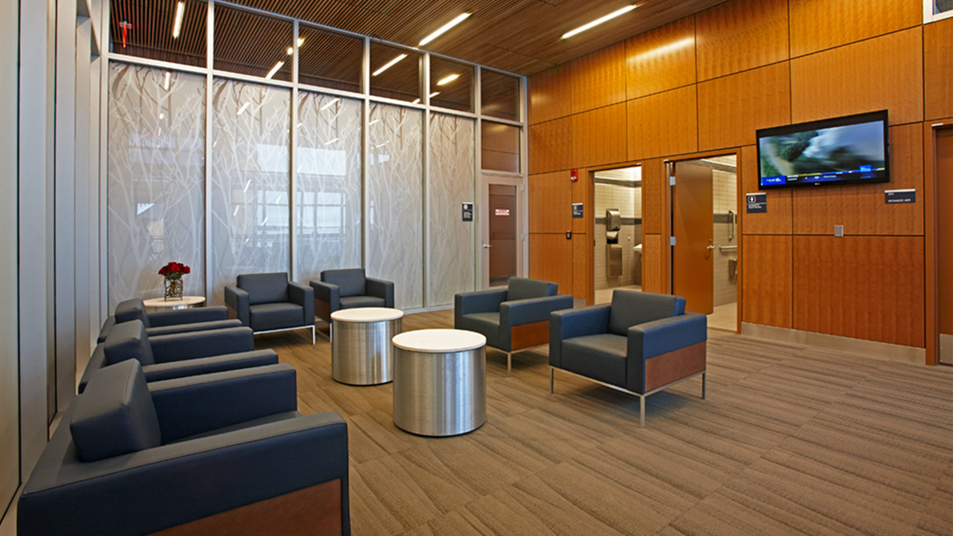 Duluth International Airport Terminal Interior First Class Lounge