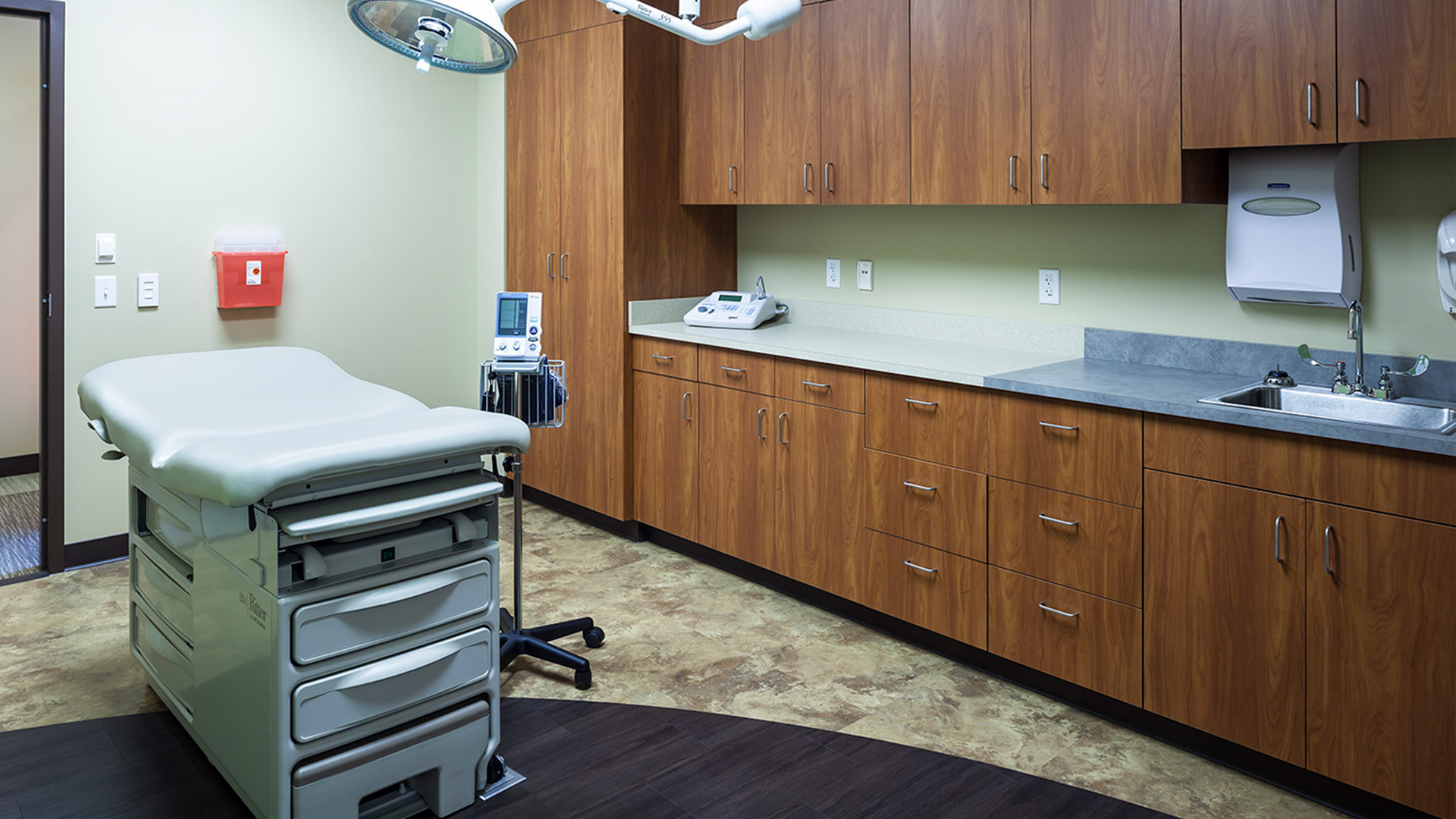 HealthPartners Riverway Clinic Anoka Interior Clinic Exam Room