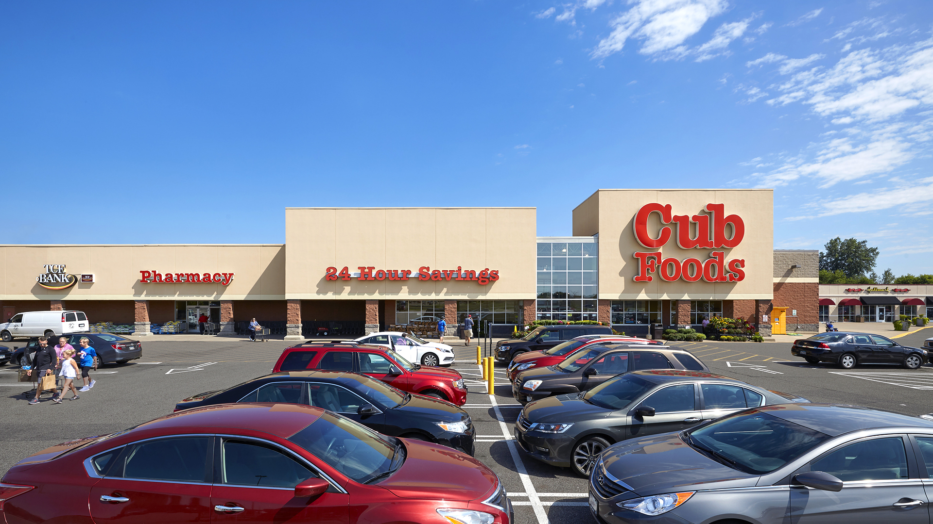 Blaine Town Shopping Center Blaine MN front exterior of anchor Cub Foods