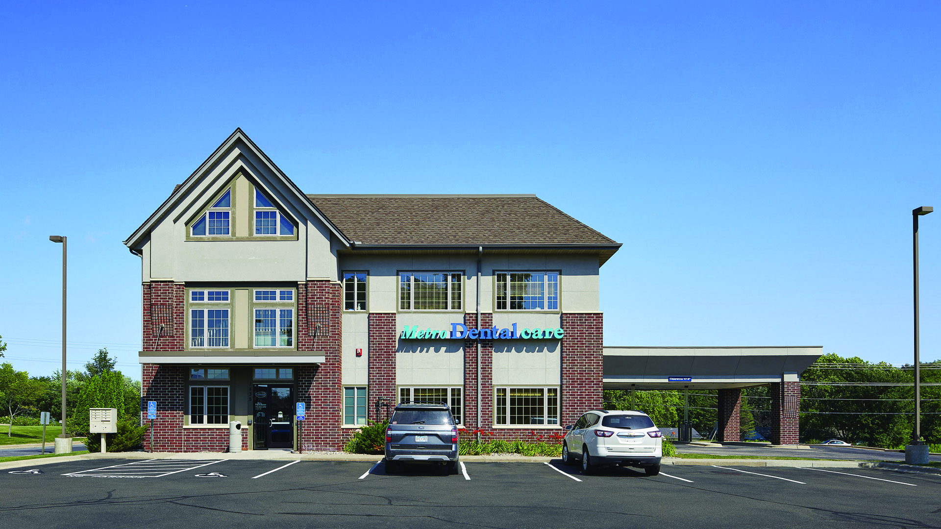 Chaska Grandview Office Building view of front elevation