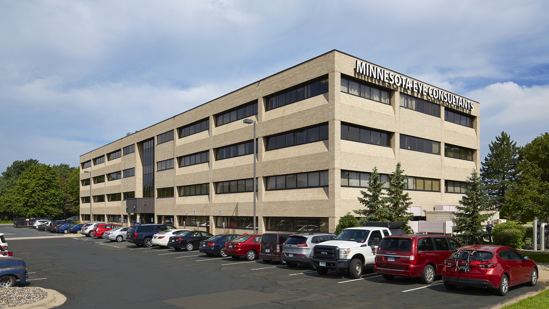 Dupont Center Office Building Bloomington MN exterior full building view