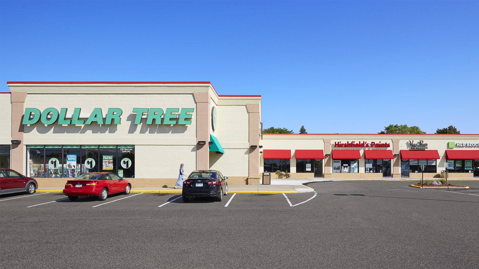 Plaza 94 Retail Shopping Center Hudson WI exterior strip featuring tenant Dollar Tree