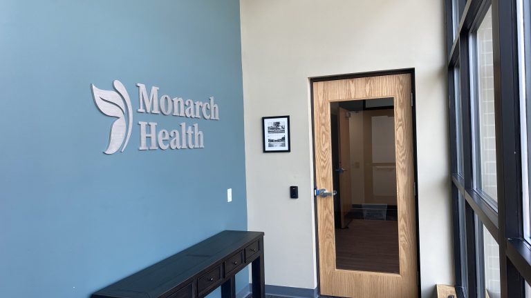 Monarch lobby 2