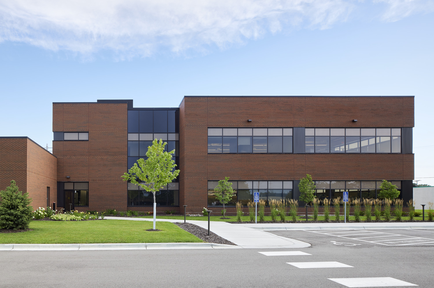 Credit Line: “Anthony Gilbert © Gaffer Photography”

54,000 SF, 2-story addition