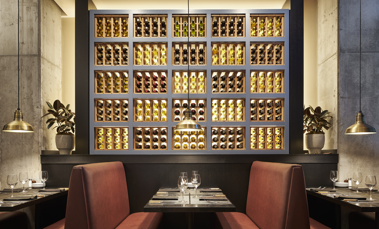 Credit Line: “Anthony Gilbert © Gaffer Photography”

86,400 SF restaurant fit-out at The Hilton Hotel