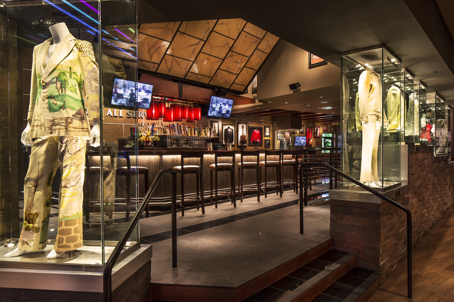 "Kraus-Anderson recently completed a 9-story, 251-key hotel expansion, the addition of a 53,000 s.f. event center, and a 15,000 s.f.Hard Rock Cafe to the Four Winds Casino Hotel complex. A skyway bridge was also created to connect the casino, hotel, and event center together."