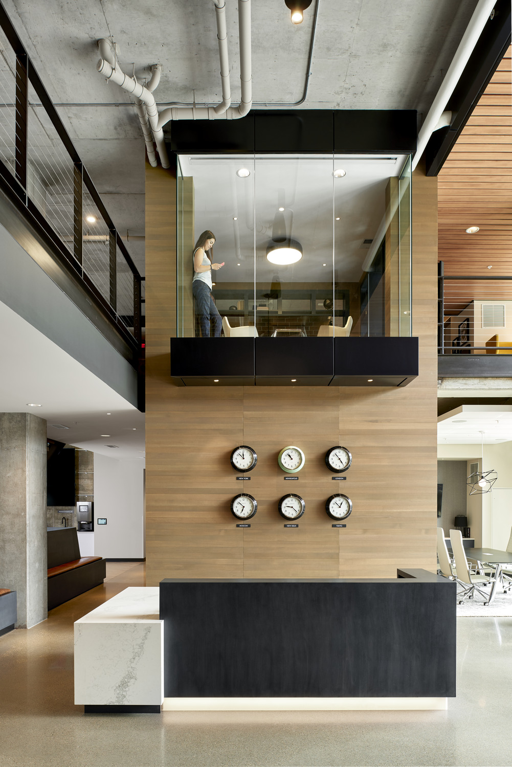 New 17-story residential tower located at Portland Ave. at 9th Street in downtown Minneapolis. 306-unit apartment residence has been named “H.Q.” Owned by Kraus-Anderson, H.Q. is part of the new comprehensive, mixed-use block development that also features Kraus-Anderson’s new home office, a 160-room hotel and Finnegan’s microbrewery. Designed by Elness Swenson Graham (ESG) Architects Inc., the apartment tower’s signature design reflects the excitement of the developing urban community of East Town. H.Q. has a brick masonry base on levels 1-9 that relates to the brick and stone context found throughout historic Elliott Park. Levels 10-17 are clad in a contemporary, high quality aluminum composite metal panel and the upper floors cant out at an angle to create a signature look. Street level walk-out units provide front porches with eyes on the street along Portland Avenue. Metal clad bays also provide articulation along the building façade. Inside, the highly transparent, two story lobby will include a lounge with a bar and many seating areas, allowing residents to meet visitors or their neighbors for informal get-togethers or planned social events. A second-floor seating section, TV area and meeting space overlook the first-floor lobby lounge. A generous fitness facility faces the courtyard and activates the west side of the first floor. The ninth floor hosts several other discrete “hang out” spaces, including a full demonstration kitchen and bar, multiple TV and game areas. The outdoor terrace will be home to a large social spa, several lounging and seating areas, and a cooking section, all with outstanding downtown and stadium views. Property management will be provided by Saturday Properties, based in Minneapolis.