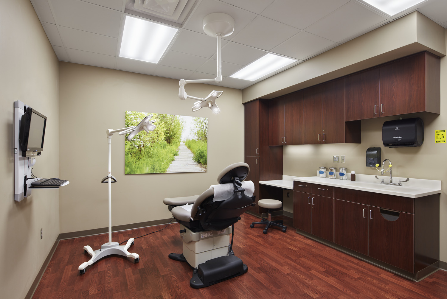 21,862 SF New medical clinic