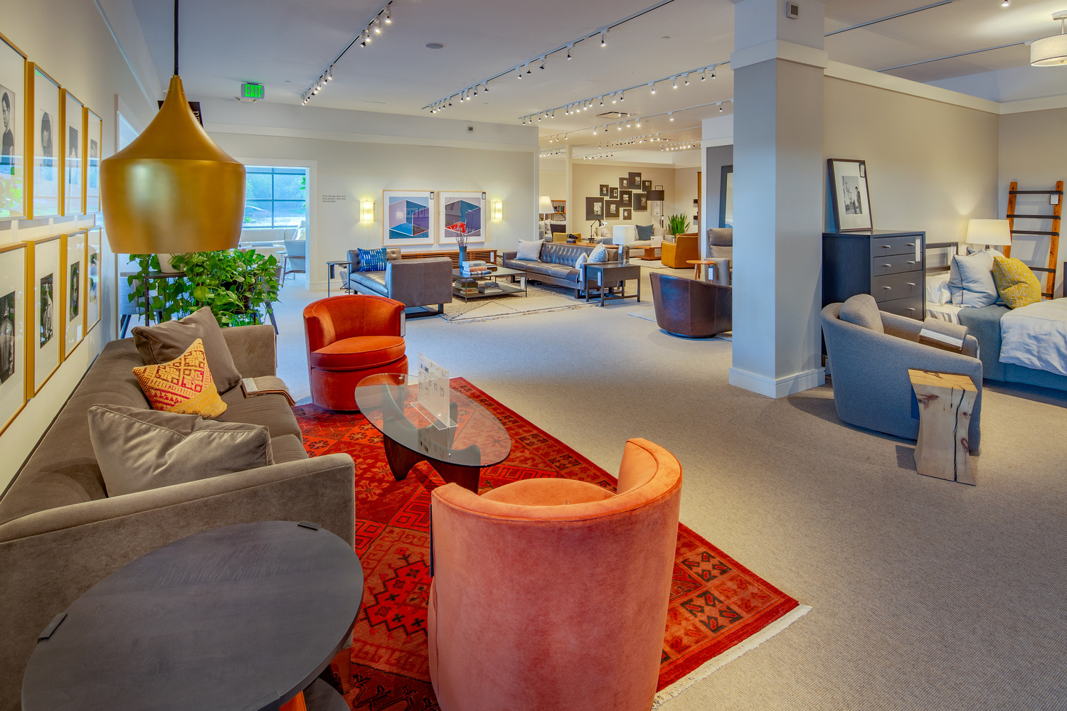 28,000 SF interior and exterior renovation of existing retail facility