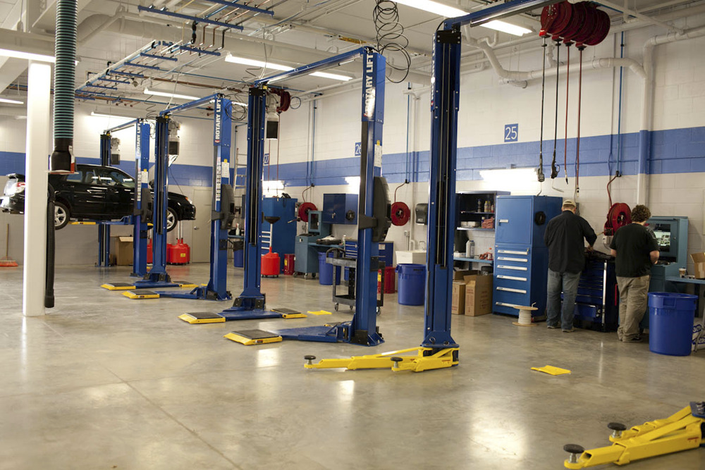 "46,424 s.f. newhonda deadership. Architects/Planners, S.C."