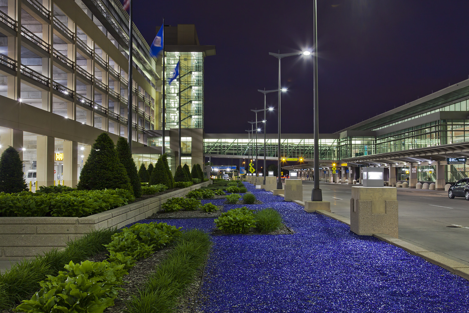 T2-Humphrey Terminal shot by Scott Gilbertson 06-06-13.