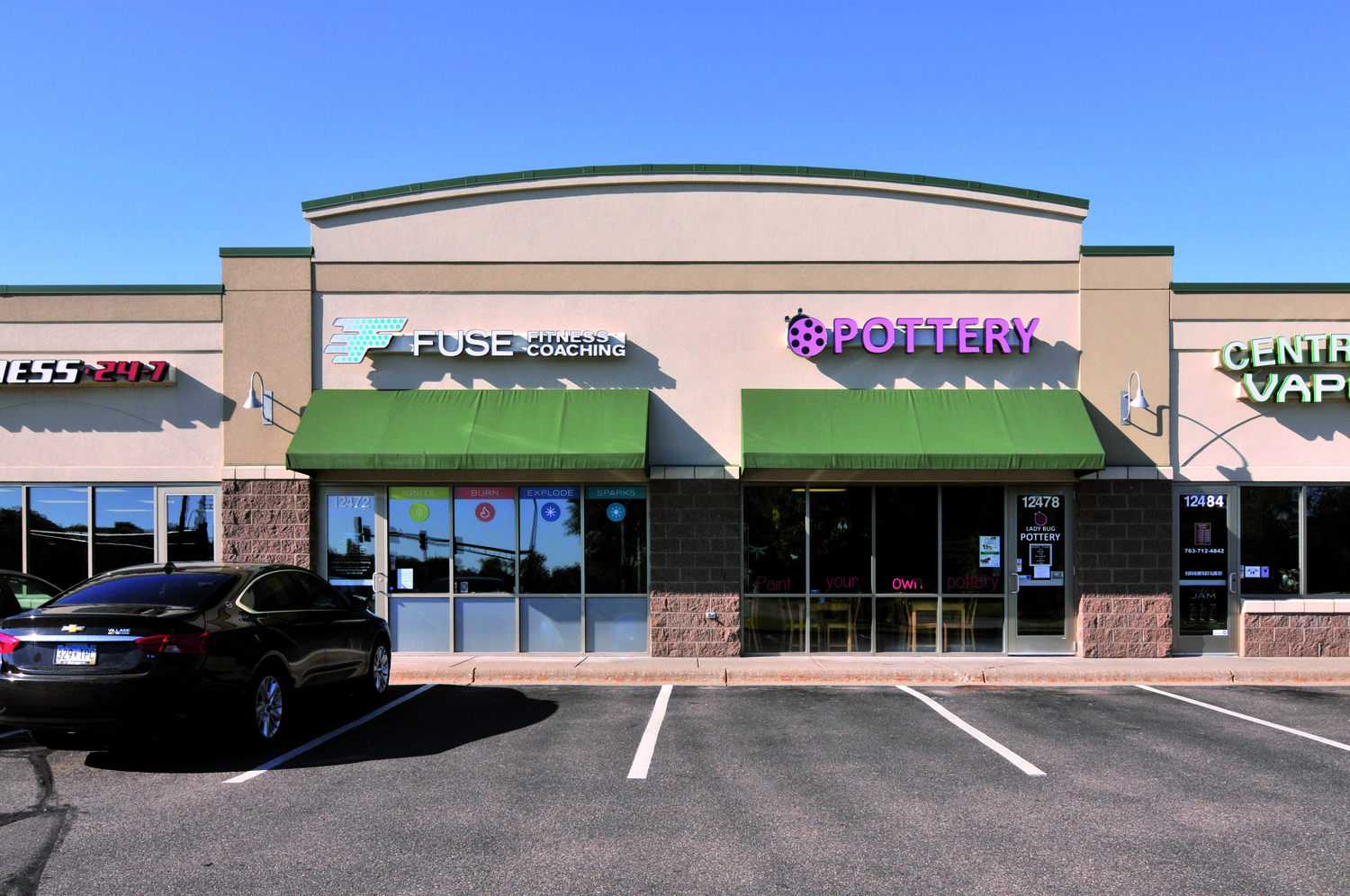 12,758 sq. ft. realty convient center, located at the interestion of 169 and Hayden Lake Road in Champlin This 12,758 sq. ft. retail convenience center is located at the intersection of Hwy 169 and Hayden Lake Road in Champlin.Major Tenants:Snap Fitness and TR Bistro