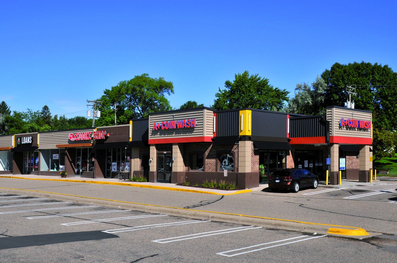 This established neighborhood center features destination tenants in the heart of New Hope.Major Tenants:CVS/Pharmacy, ARC Thrift, Cinema Grill