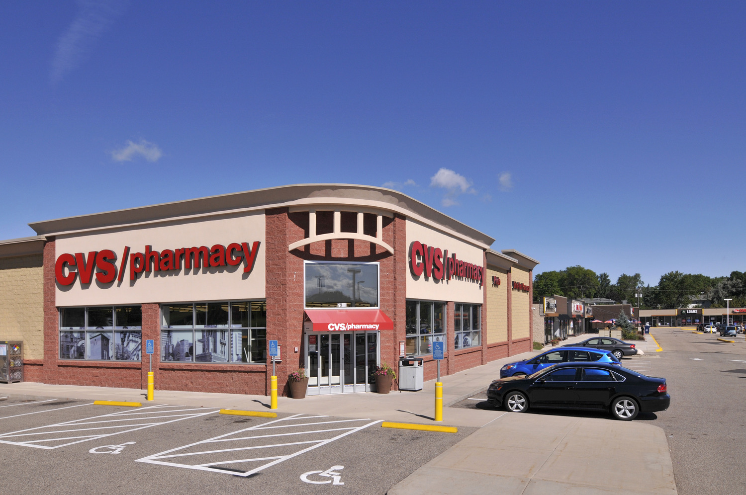 This established neighborhood center features destination tenants in the heart of New Hope.Major Tenants:CVS/Pharmacy, ARC Thrift, Cinema Grill