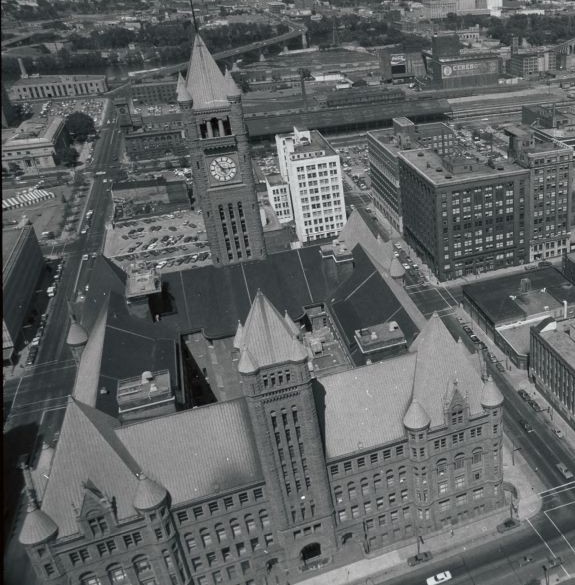 city_hall_mn_refl_arial